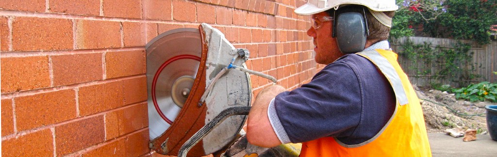 Резка проемов в кирпичных стенах